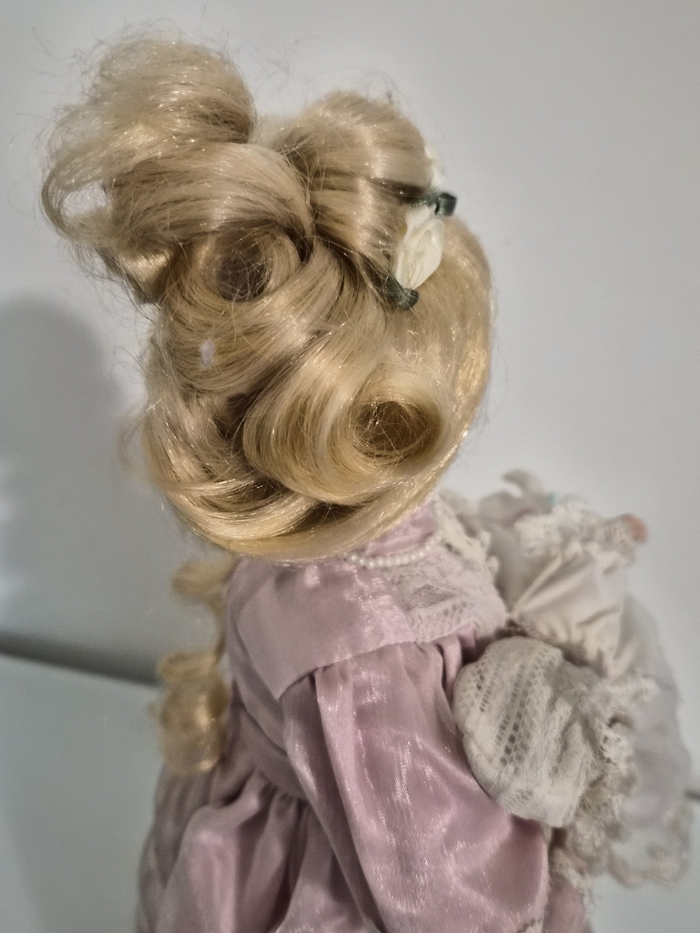 Vintage Victorian Style Porcelain Mother & Baby Doll Pink Lace Dress Collectible - Picture 3 of 16